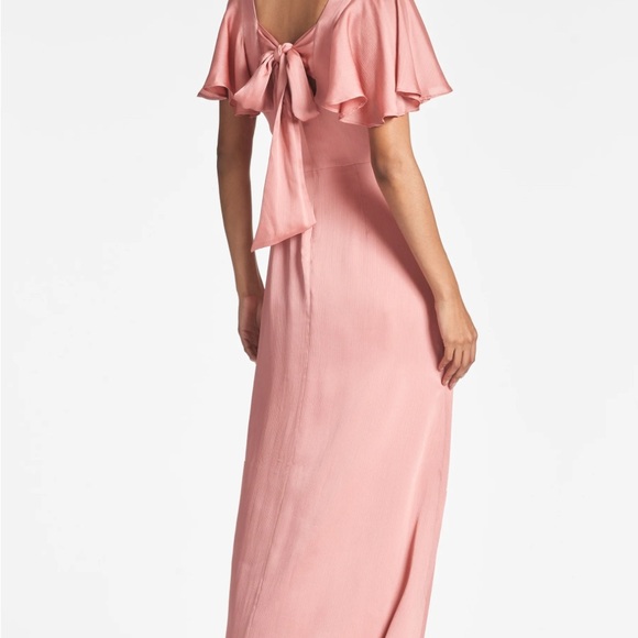 Elegant Sachin & Babi Gown - Picture 4 of 9